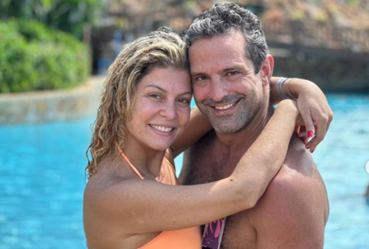 Vivendo romance com Iran Malfitano, Babi Borges abre o coração na web: “amor próprio”