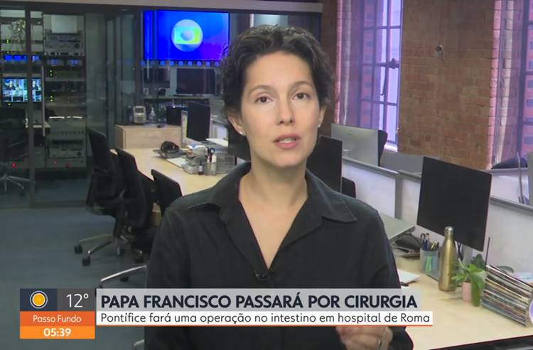 Cecilia Malan entra ao vivo na Globo e expõe internação do Papa Francisco às pressas