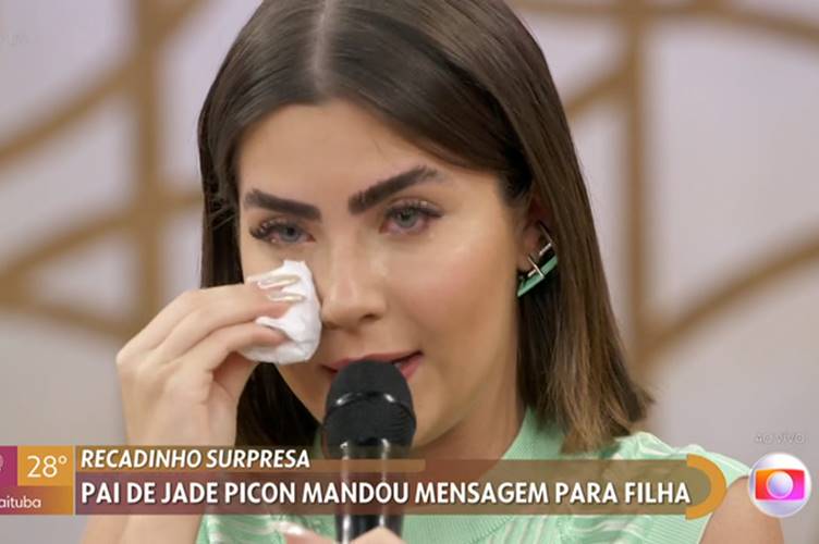 Jade Picon vai aos prantos ao receber homenagem do pai no ‘Encontro’