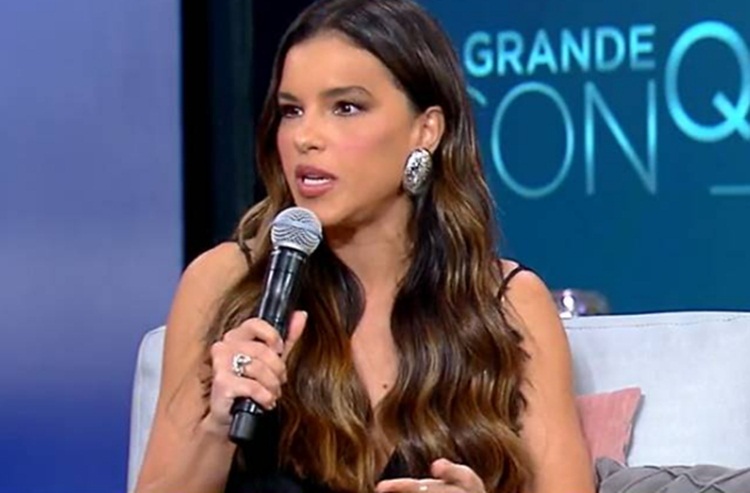 Mariana Rios - Record TV