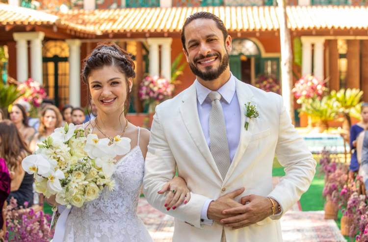 Terra e Paixão: Confusões e glamour marcam o casamento de Petra e Luigi