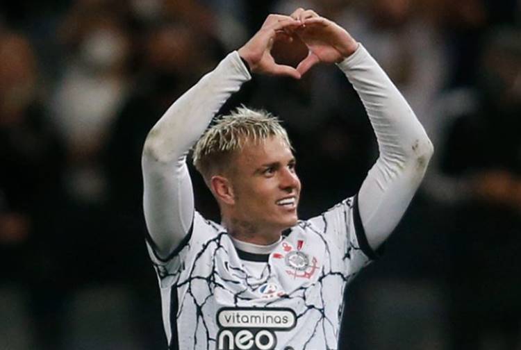Roger Guedes, jogador do Corinthians, faz reflexão após vitória