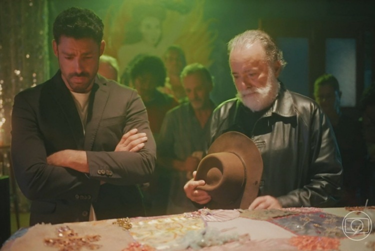 Terra e Paixão - Caio e Antônio - Globo