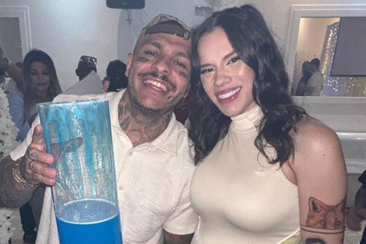 Influenciador Toguro e Nara Barboza anunciam que serão papais de um menino
