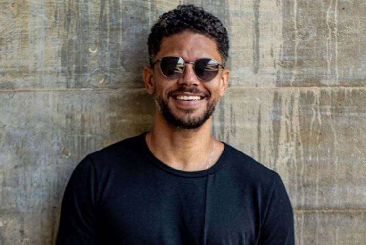 Paulo Lessa, ator de ‘Terra e Paixão’, reflete sobre o assédio dos fãs