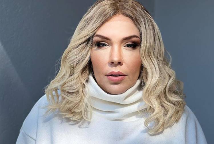 Simony mostra tamanho do cabelo um ano após fim de tratamento contra câncer e recebe elogios: “Maravilhosa”