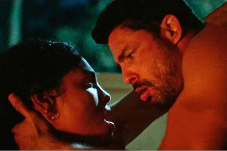 Cena quente de Caio e Aline em ‘Terra e Paixão’ deixa internautas ‘sem estruturas’