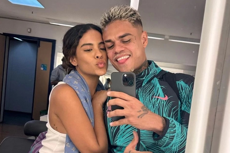 Bella Campos é ‘massacrada’ por tatuar nome de MC Cabelinho