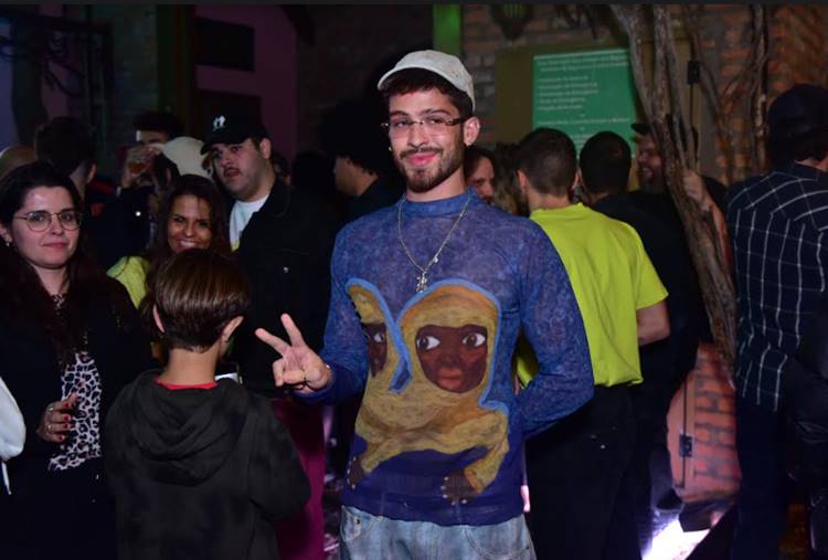 João Guilherme marca presença em show do retorno da banda Restart