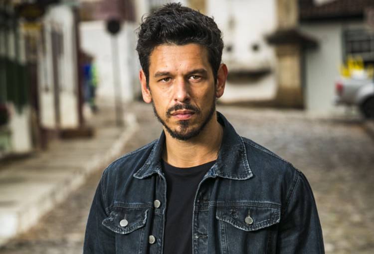 No ‘Papo de Segunda’, João Vicente revela mania de conferir a parte íntima de colegas em vestiário