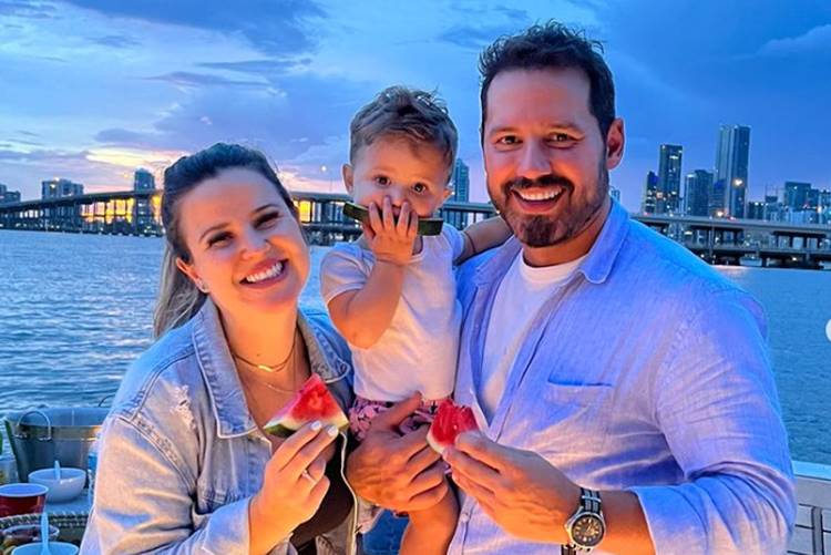 Dony De Nuccio e Larissa Laibida revelam sexo e nome do segundo filho
