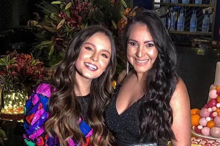 Larissa Manoela e Neiah Lima