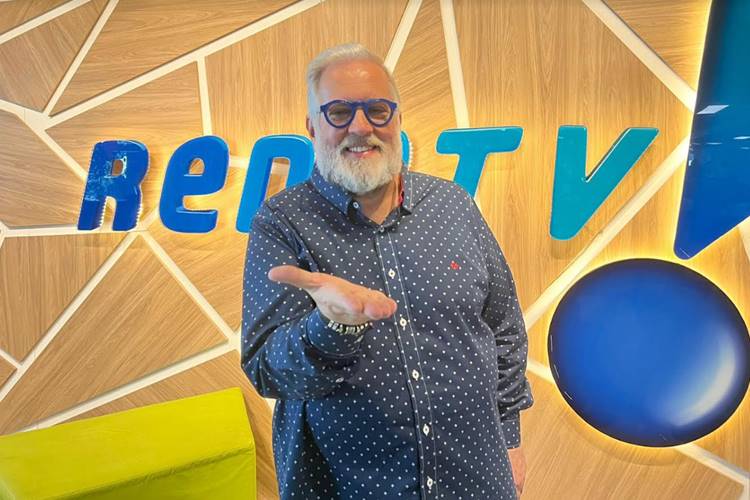 Leão Lobo é o novo contratado da RedeTV!