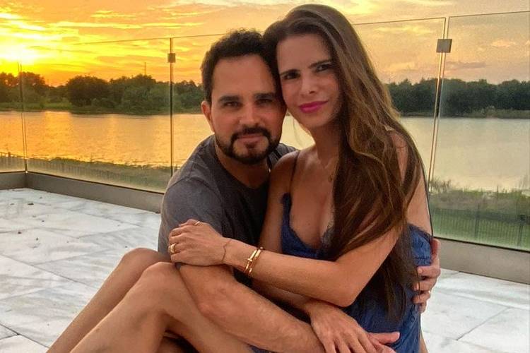 Luciano Camargo se declara para a mulher e faz revelação: “Satisfazer um pedido dela”