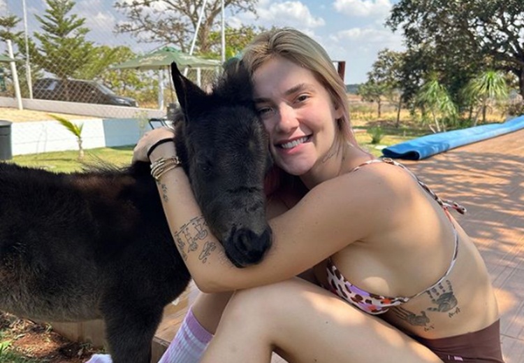 Virgínia com animalzinho - Instagram