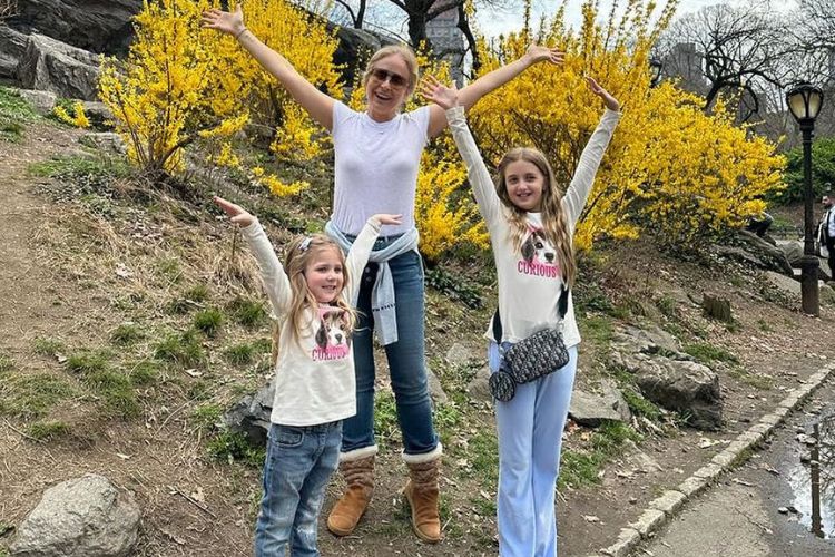 Angélica celebra aniversário da sobrinha-neta e internautas comentam semelhança