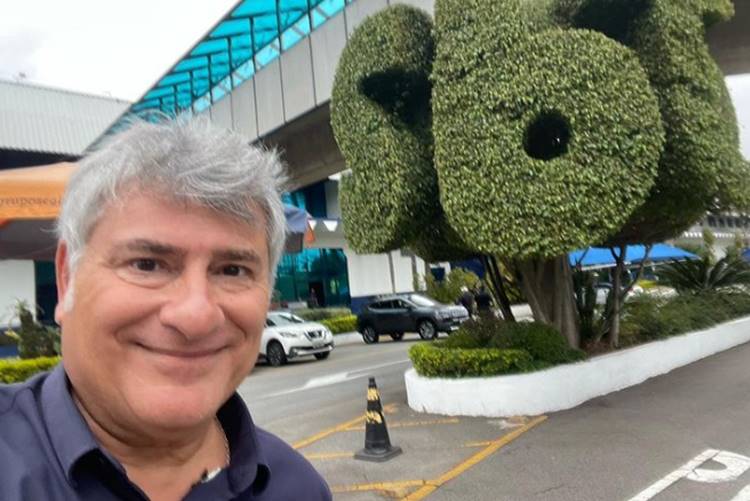 Cleber Machado surge no SBT após assinar contrato e cutuca indiretamente a Globo: “ambiente agradável”