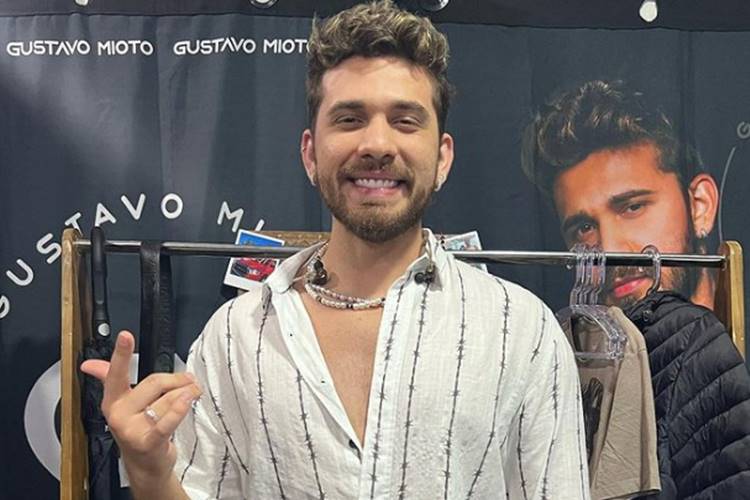 Gustavo Mioto revela inspirações para compor músicas de ‘sofrência’