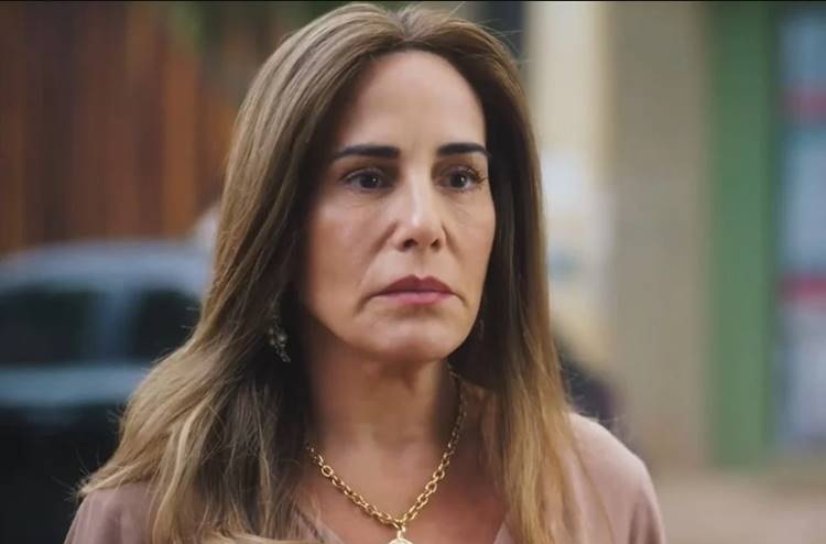 Terra e Paixão: Após flagra, Irene tenta matar Agatha