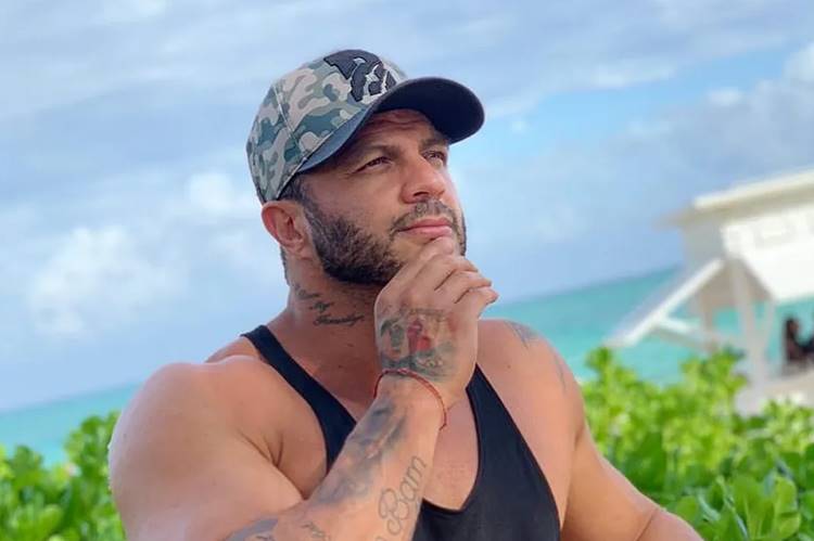 Kleber Bambam se casa com médica e faz revelação surpreendente