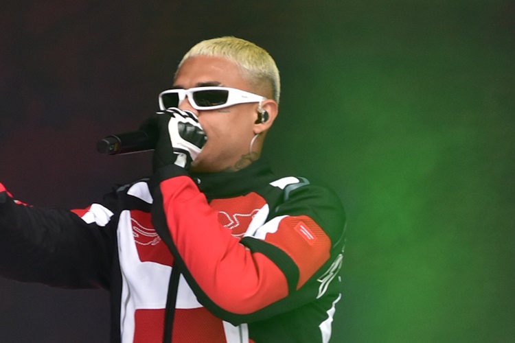 MC Cabelinho não canta “Minha Cura” em apresentação no The Town