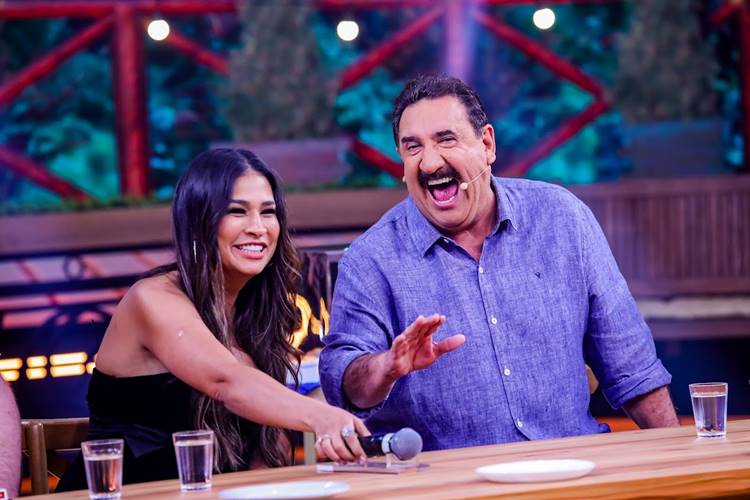 “Programa do Ratinho” comemora 25 anos recebendo convidados especiais e relembrando grandes momentos da atração