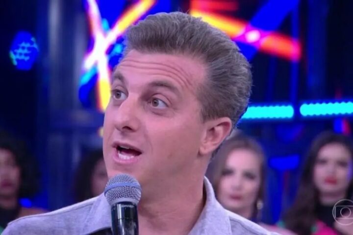 Fã de Luciano Huck faz apelo à Sonia Abrão após atitude de produção do 'Domingão'