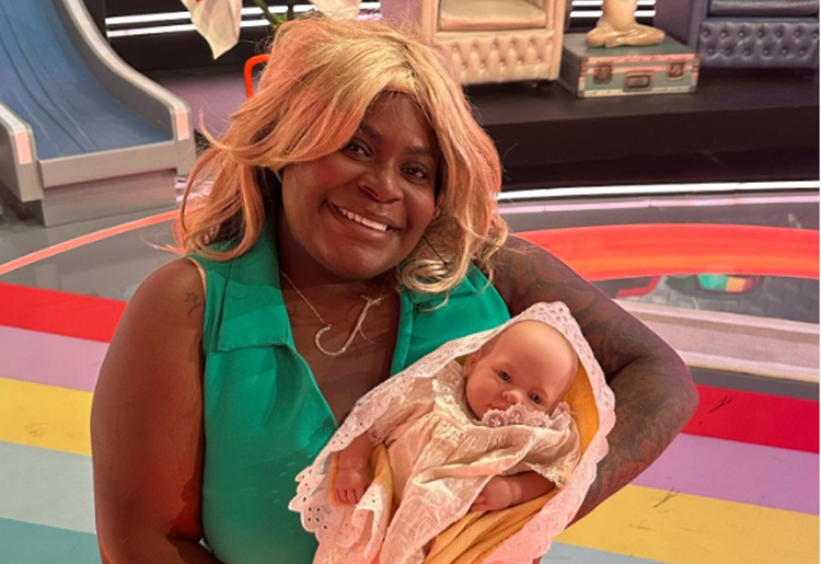 Jojo Todynho com boneca - Instagram