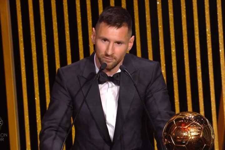 Messi vence o Bola de Ouro - Foto: Reprodução/TNT Sports