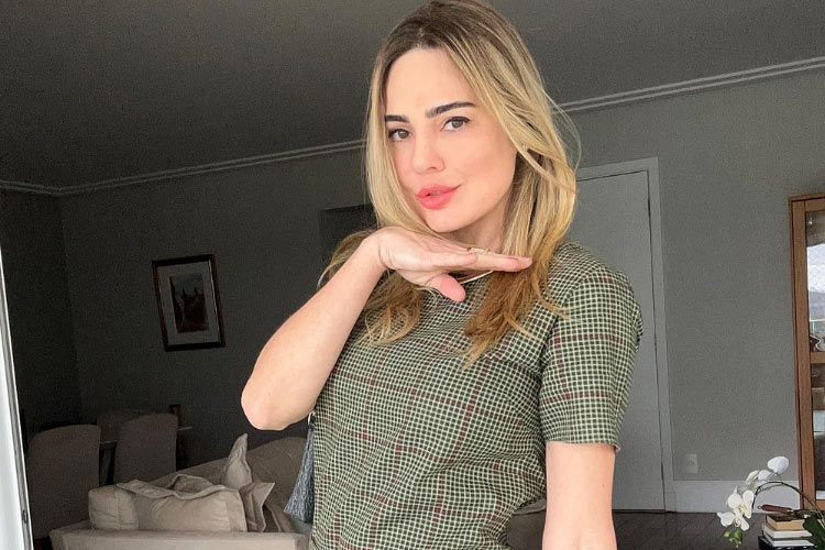 Record prepara mudanças para os seus domingos e quer Rachel Sheherazade em novo programa