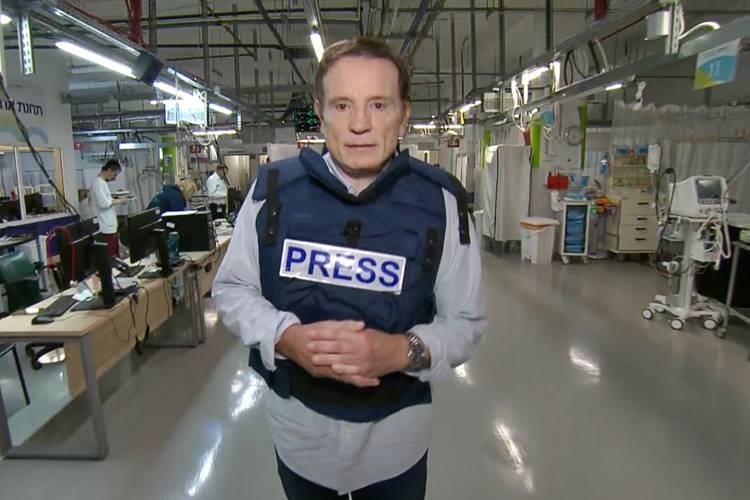 Com Roberto Cabrini em Israel, Domingo Espetacular traz cobertura especial, ao vivo, diretamente da zona de guerra