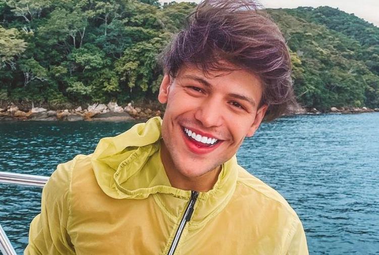 Saulo Poncio explica motivo de internação: ”dias difíceis”