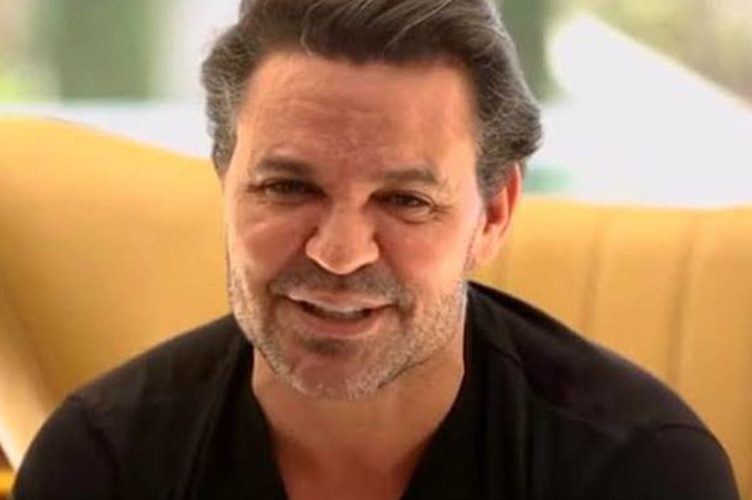 Magreza de Eduardo Costa volta a espantar o público após nova aparição do cantor em show: “Difícil acreditar”