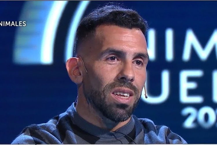 Carlitos Tévez, ídolo do Corinthians e Boca Juniors, sofre acidente e vai às pressas ao hospital