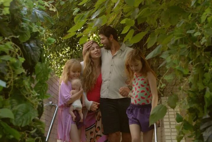 Grazi, Reynaldo e Luiza Antunes em 'Uma Família Feliz' - Foto: Globo/Divulgação