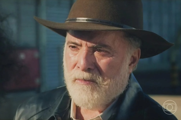 Terra e Paixão: Antônio tortura Aline após sequestrá-la