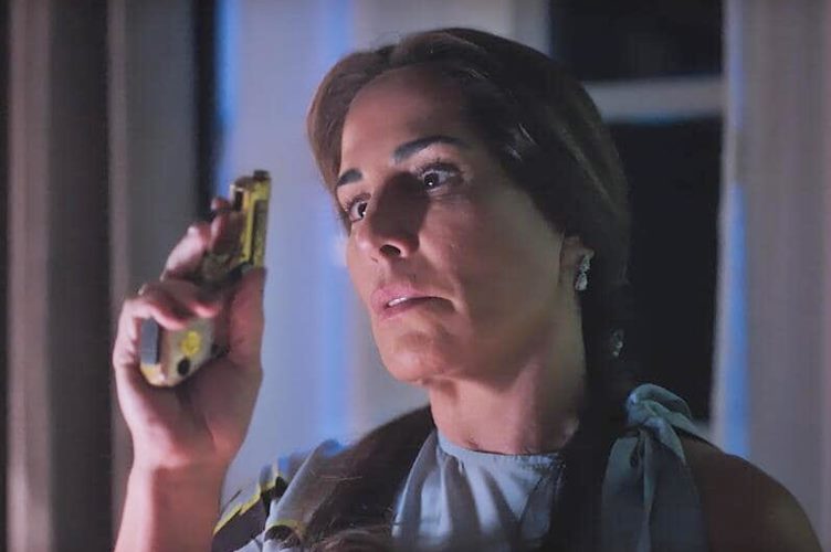 Terra e Paixão: Antônio e Irene trocam tiros na mansão La Selva