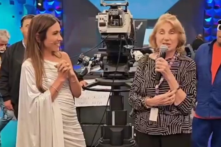 Irmã caçula de Silvio Santos faz raríssima aparição no SBT e emociona o Brasil