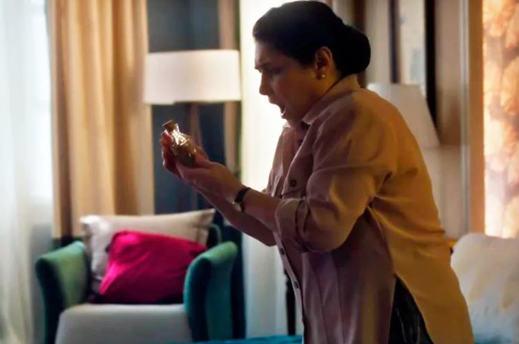 Terra e Paixão: Angelina encontra veneno de Agatha e toma decisão surpreendente