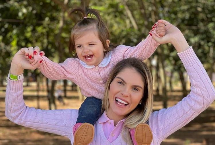 Bárbara Evans passa por sufoco com a filha e faz alerta: ”Coração começou a gelar”