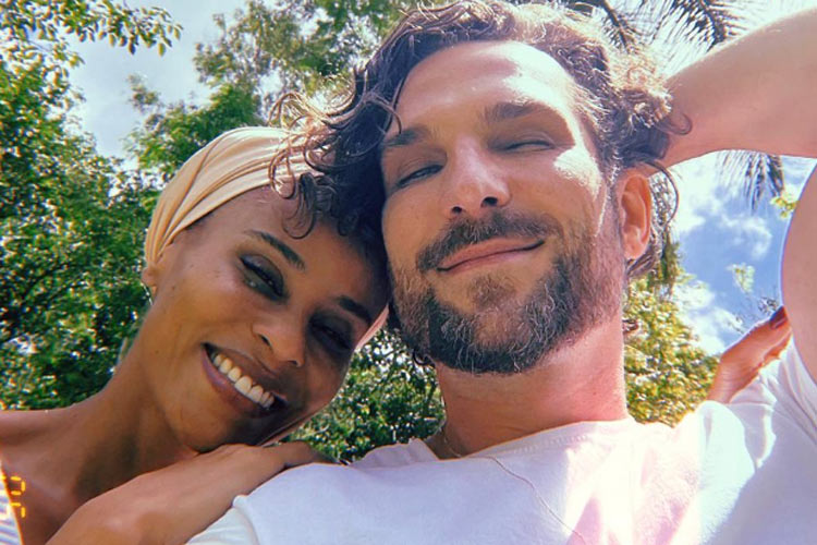 Aline Wirley e Igor Rickli mostram passeio dos filhos em aldeia indígena de Manaus: ‘Um presente para nós’