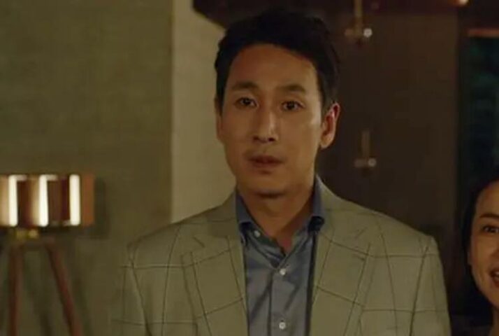 Lee Sun-kyun Morre o ator Lee Sun-kyun - Foto: HBO Max/Reprodução