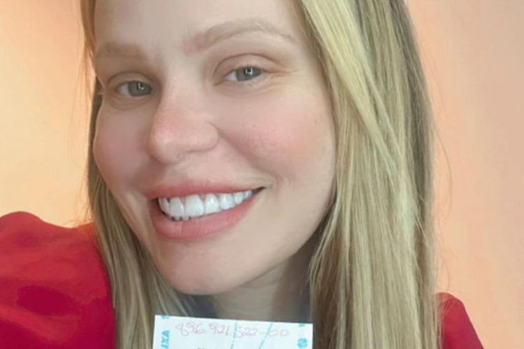 Após ganhar novamente na loteria, ex-BBB Paulinha Leite revela palpite para a ‘Mega da Virada’