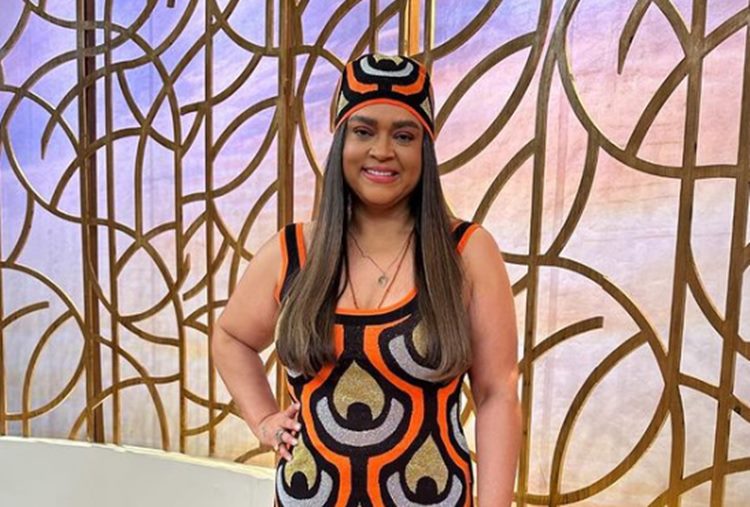 Preta Gil celebra conquista de prêmio ao lado da neta: “minha grande fortaleza”