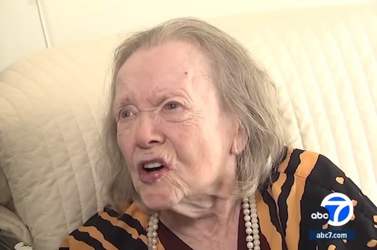 Morre Glynis Johns, atriz de Mary Poppins, aos 100 anos