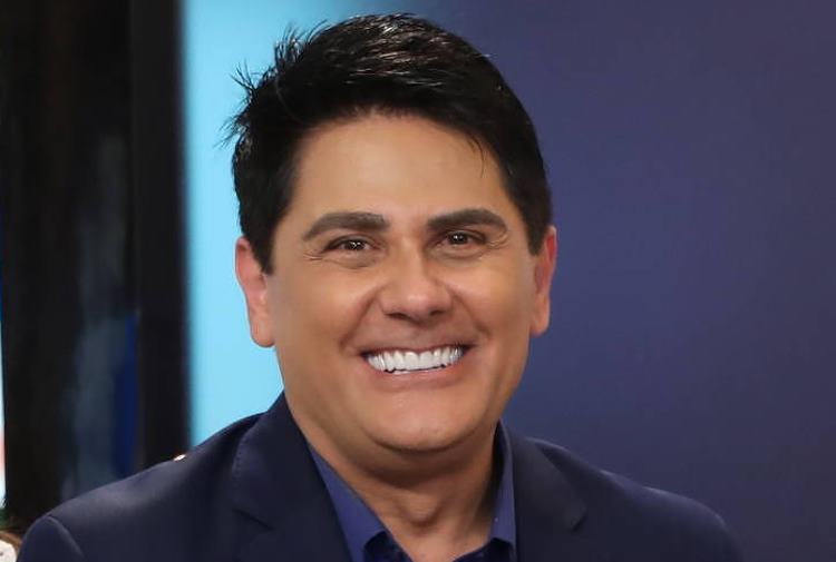 César Filho celebra volta ao SBT após 9 anos: “extremamente feliz”