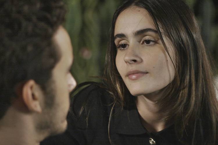 Elas Por Elas: Giovanni e Cris começam a namorar