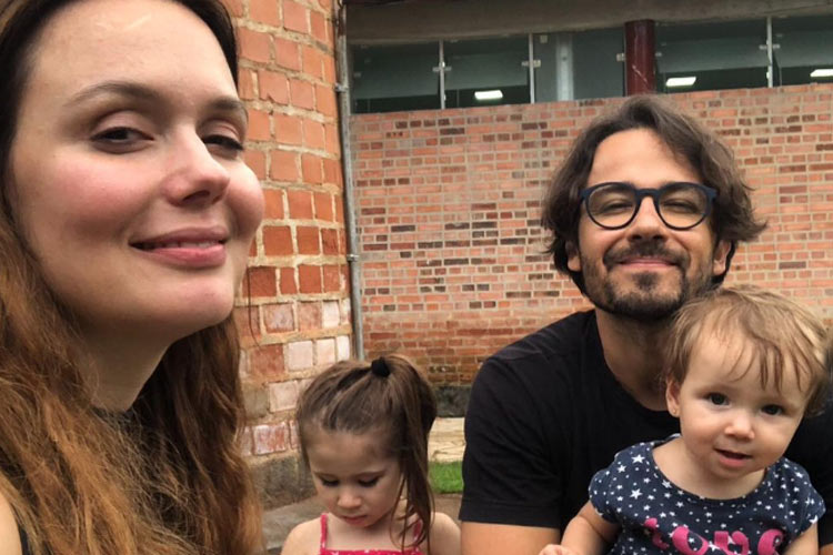 Ex-paquita Grazie Schmitt anuncia a terceira gravidez: ‘Está a caminho’