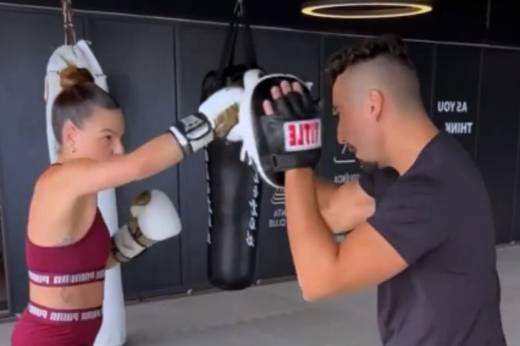 Isis Valverde compartilha treino de luta e surpreende seguidores