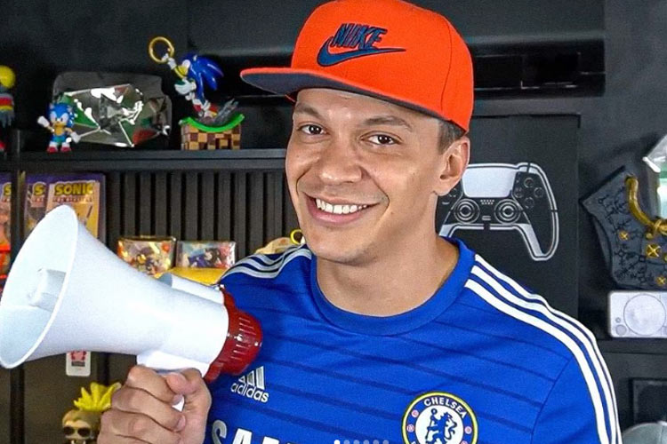 Ministério Público Federal pede a condenação de Júlio Cocielo por publicações consideradas racistas contra Mbappé